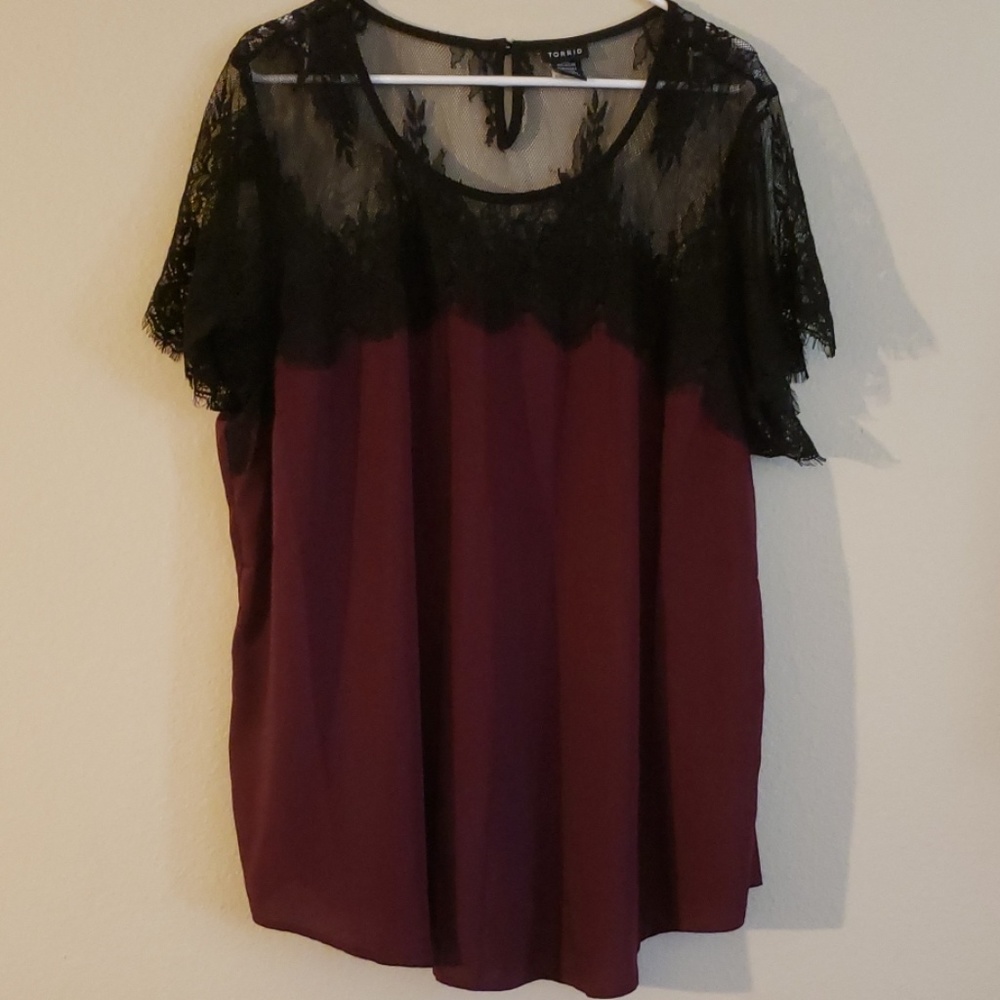 Maroon & lace top